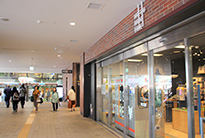③ 右手『SOTETSU GOODS STORE』の隣にエレベーターがあります。
